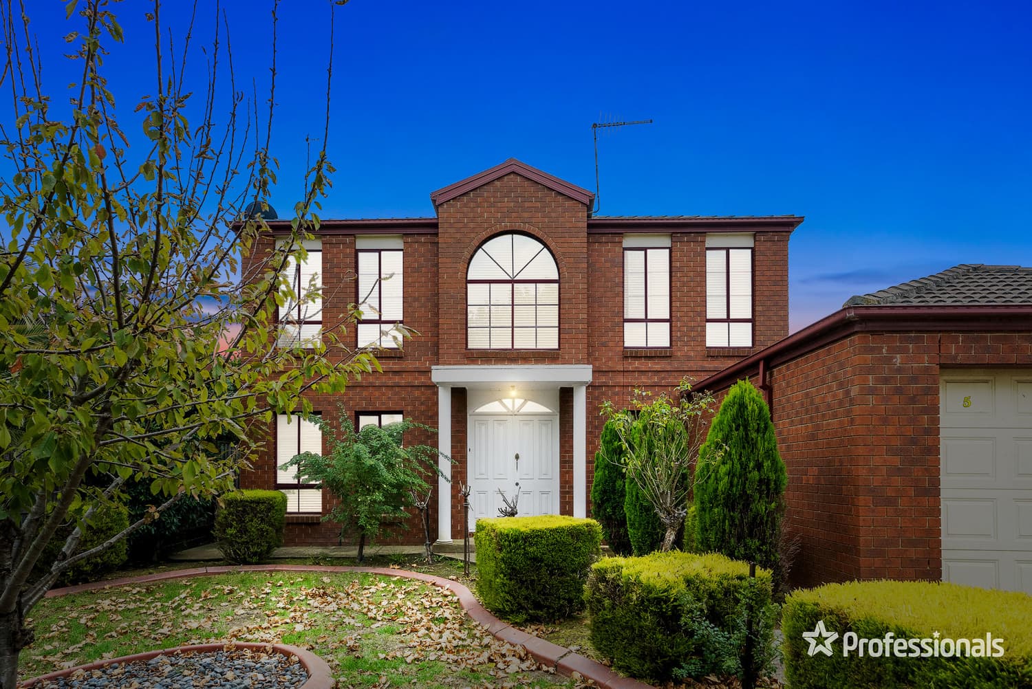 5 Summit Mews, Hillside VIC 3037, Hillside - Image 1