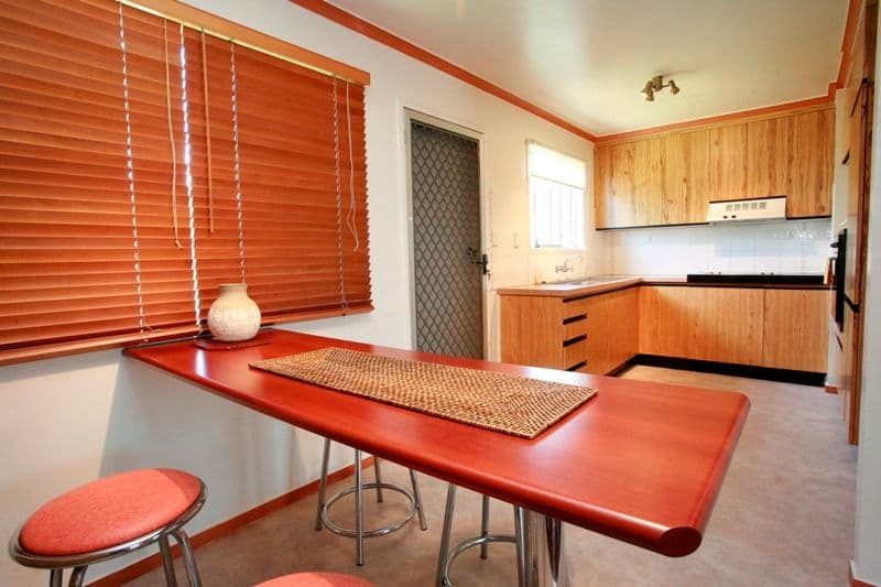 1  Carina Court, MOUNT LOUISA QLD 4814, Mount Louisa - Thumbnail 4