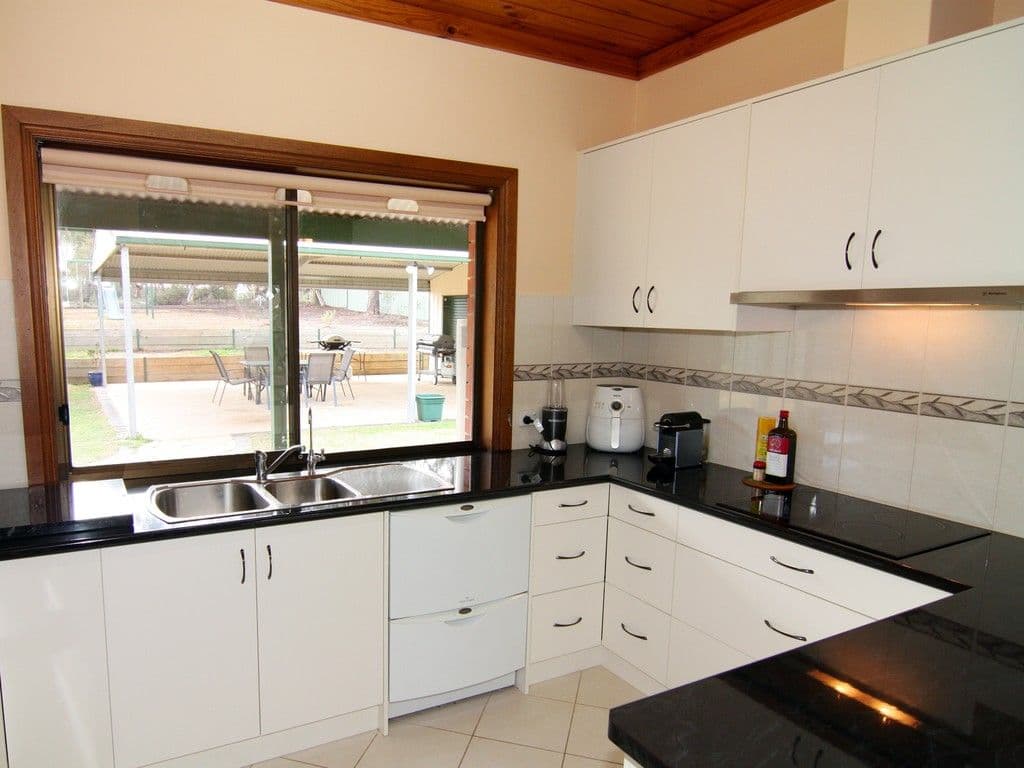 28 Woolston Road, Berri SA 5343, Berri - Thumbnail 2