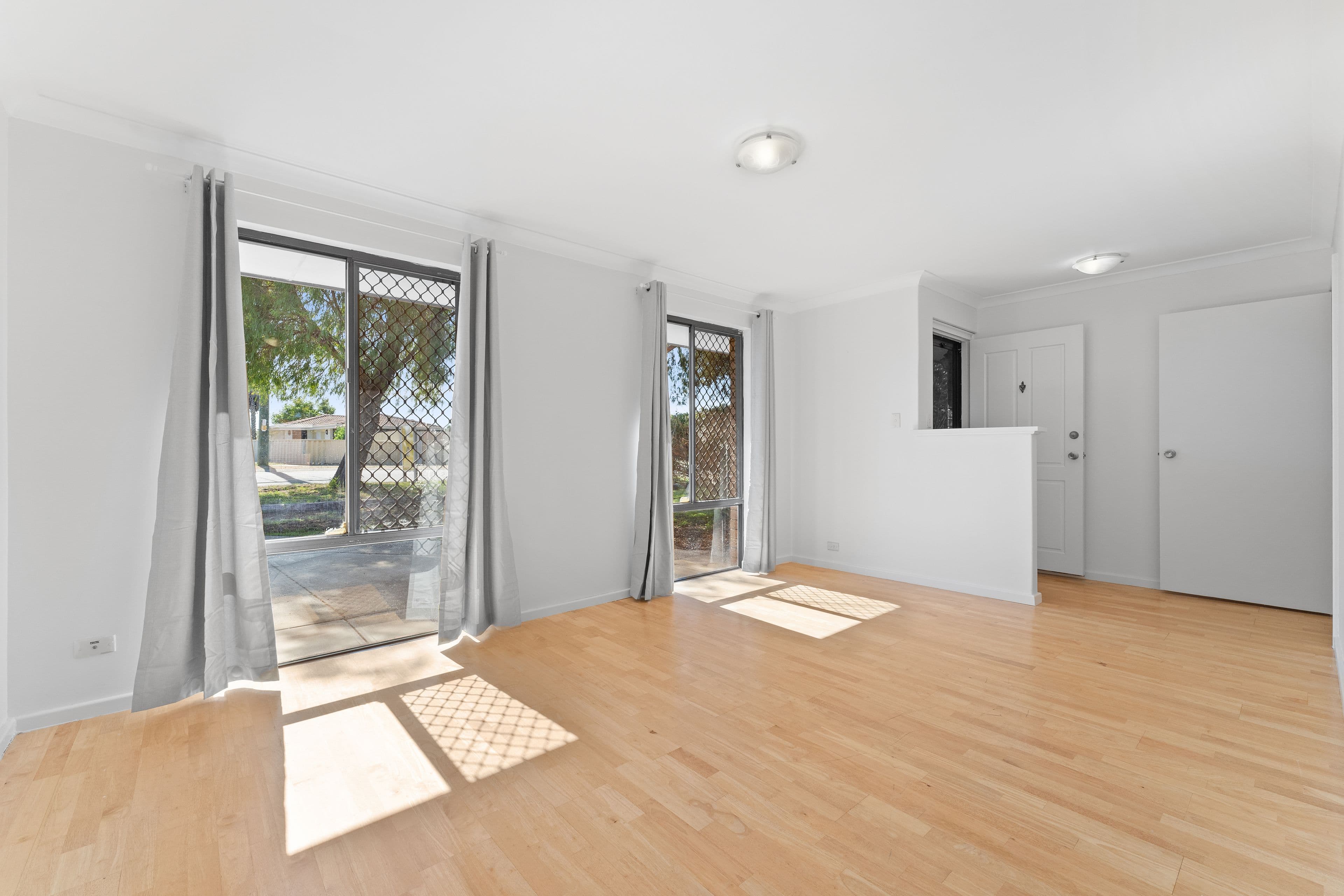 72 Cambridge Crescent, Cooloongup WA 6168, Cooloongup - Thumbnail 7