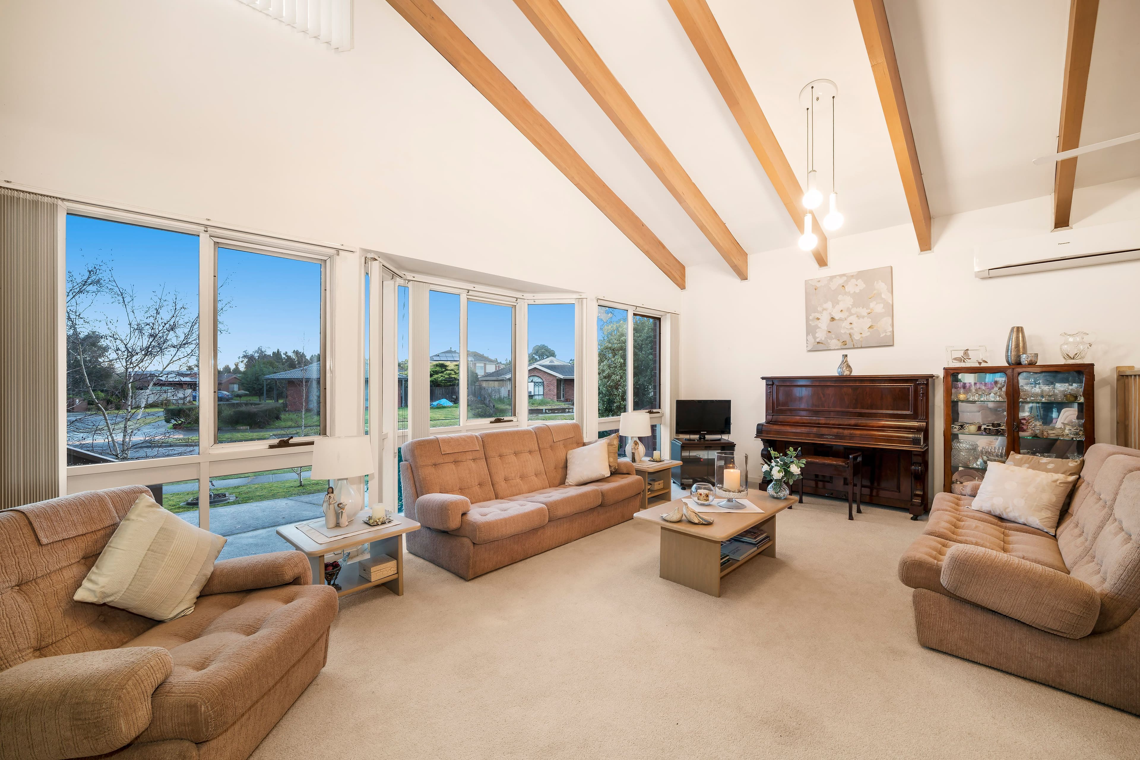 90 Kellbourne Drive, Rowville VIC 3178, Rowville - Thumbnail 2