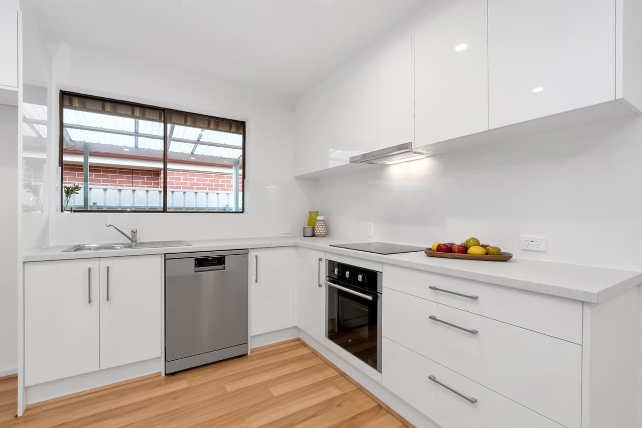 3/101 Spring Street, Queenstown - Thumbnail 2