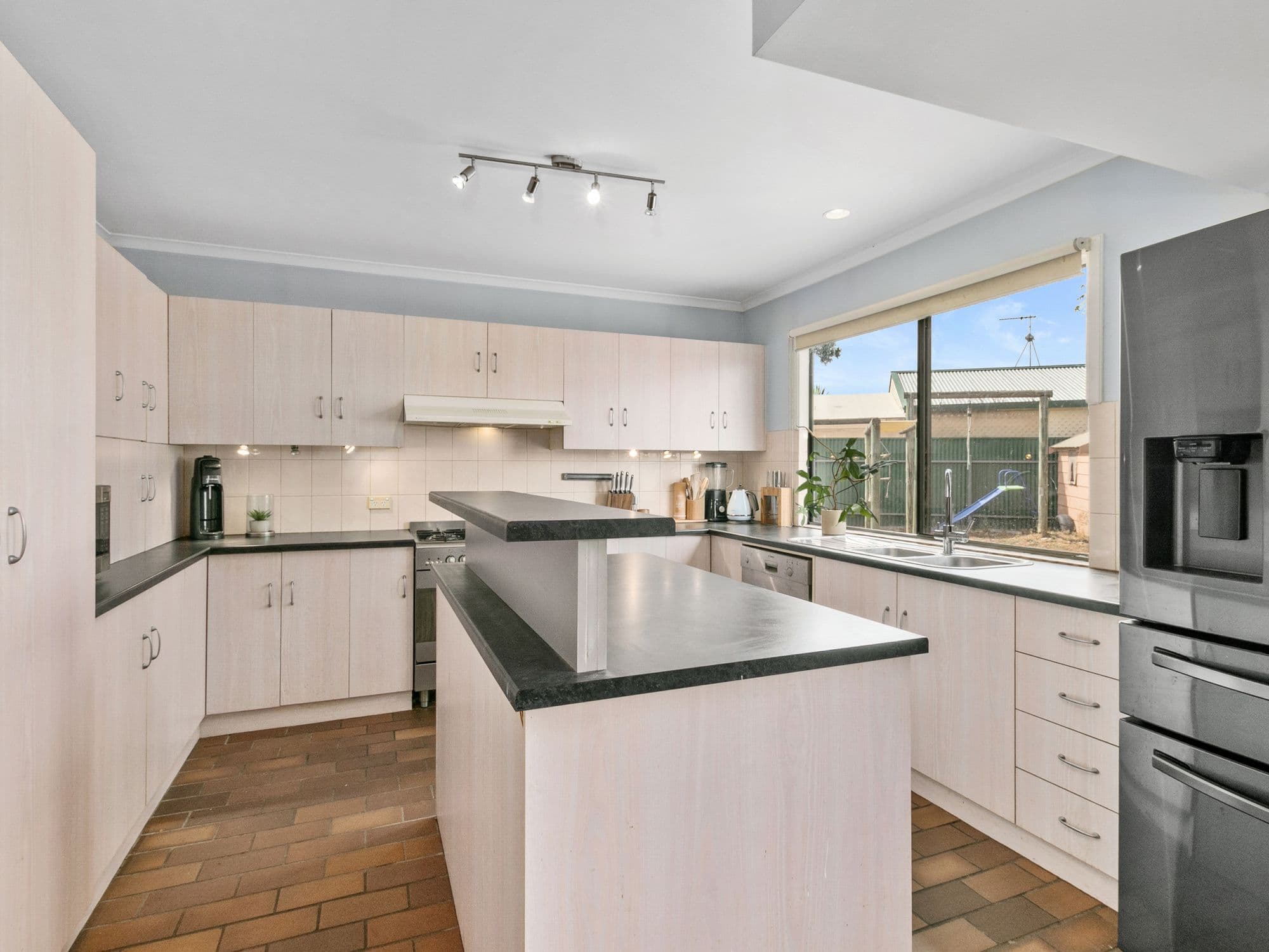 18 Myerhoff Street, Aldinga Beach SA 5173, Aldinga Beach - Thumbnail 5