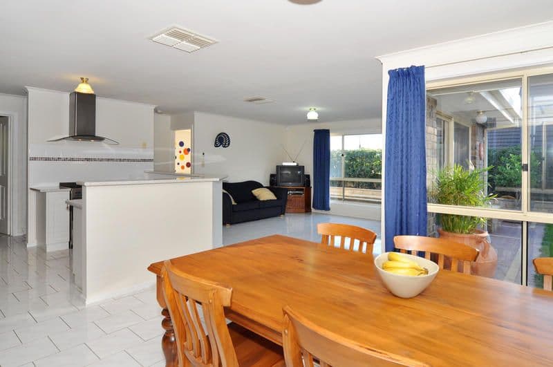 9 Eucalypt Circuit, FLAGSTAFF HILL SA 5159, Flagstaff Hill - Thumbnail 4