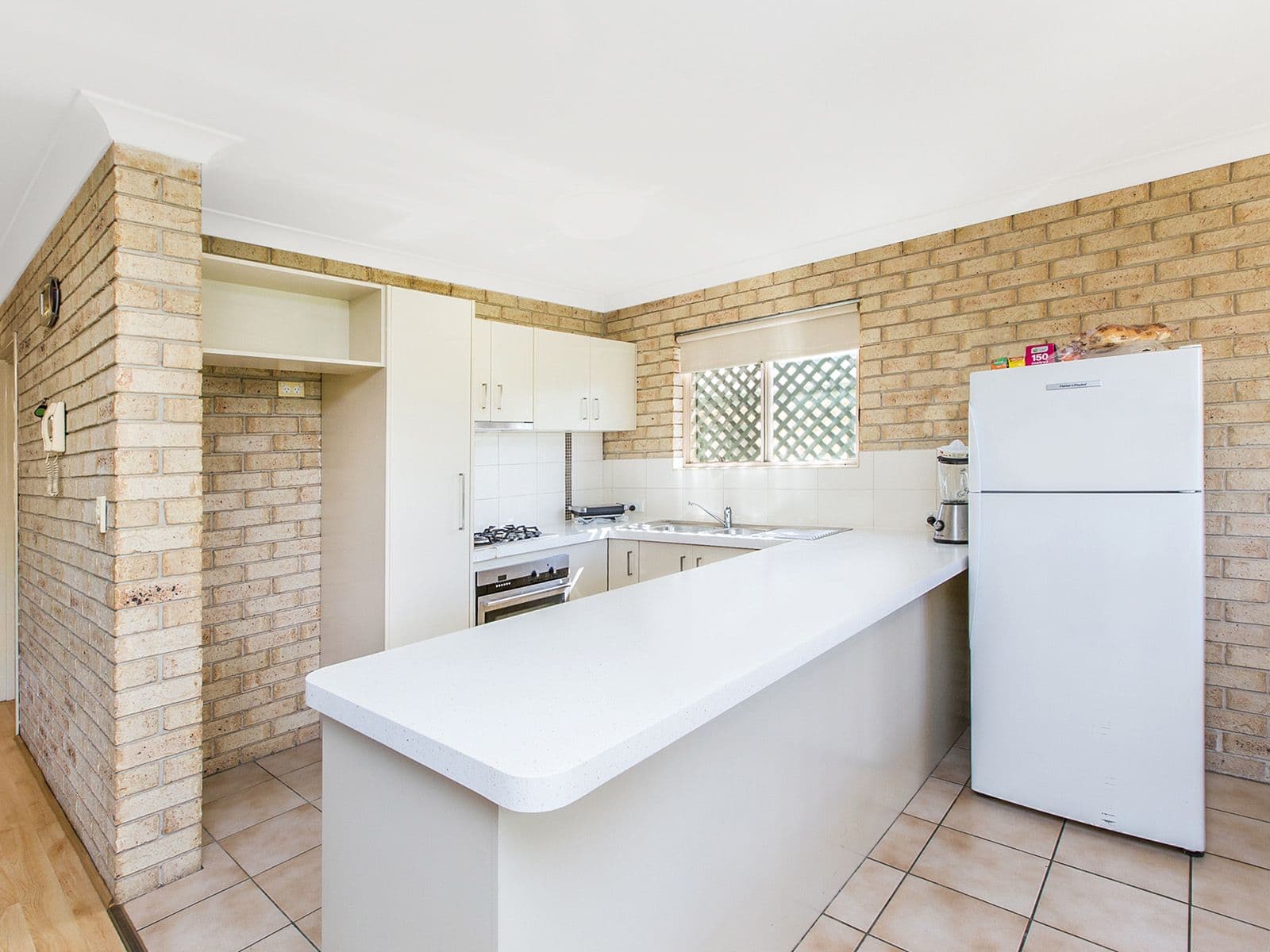 36 Kadumba Street, Yeronga QLD 4104, Yeronga - Thumbnail 2