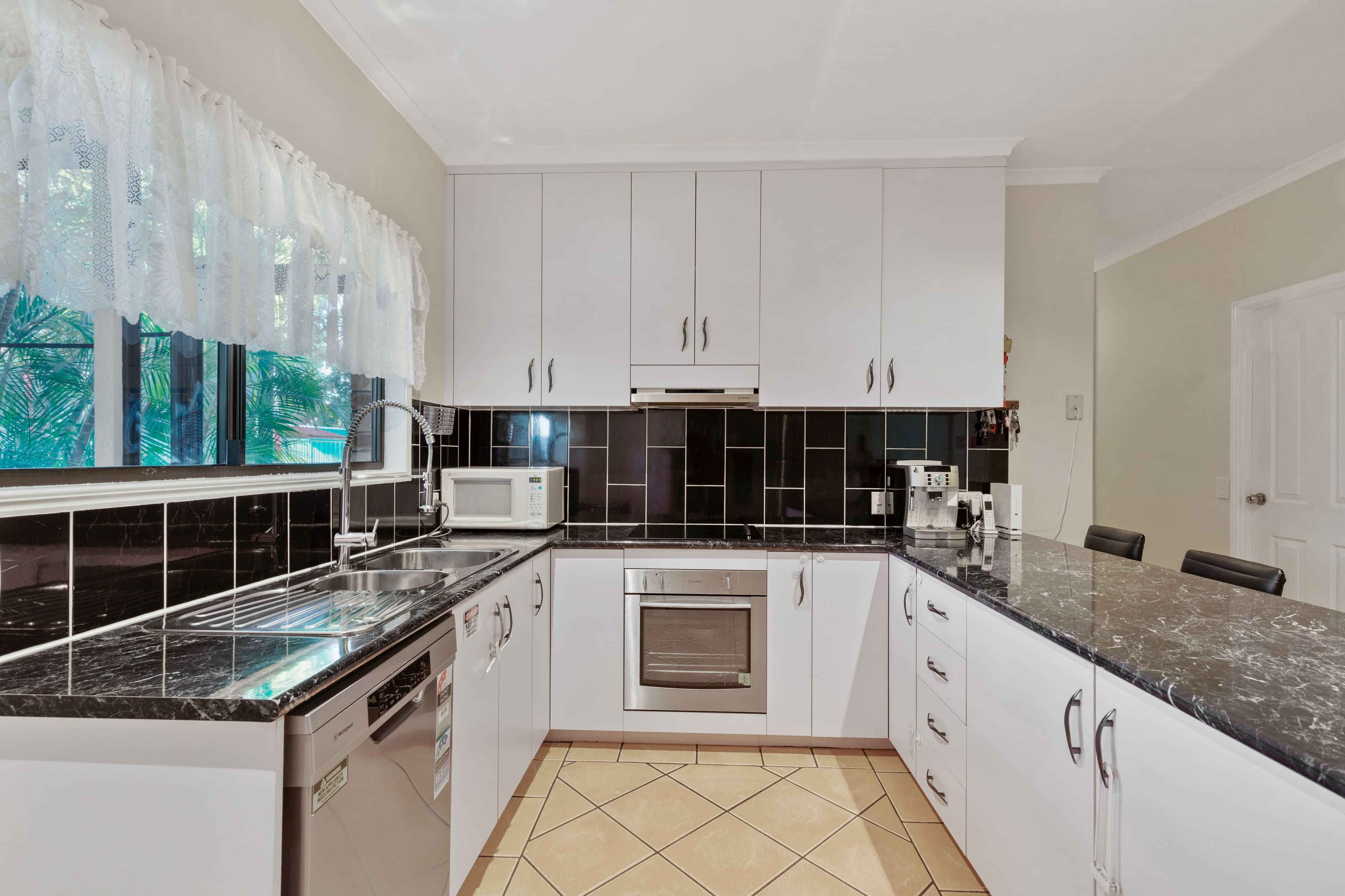 46 Staal Crescent, Emerald QLD 4720, Emerald - Thumbnail 4