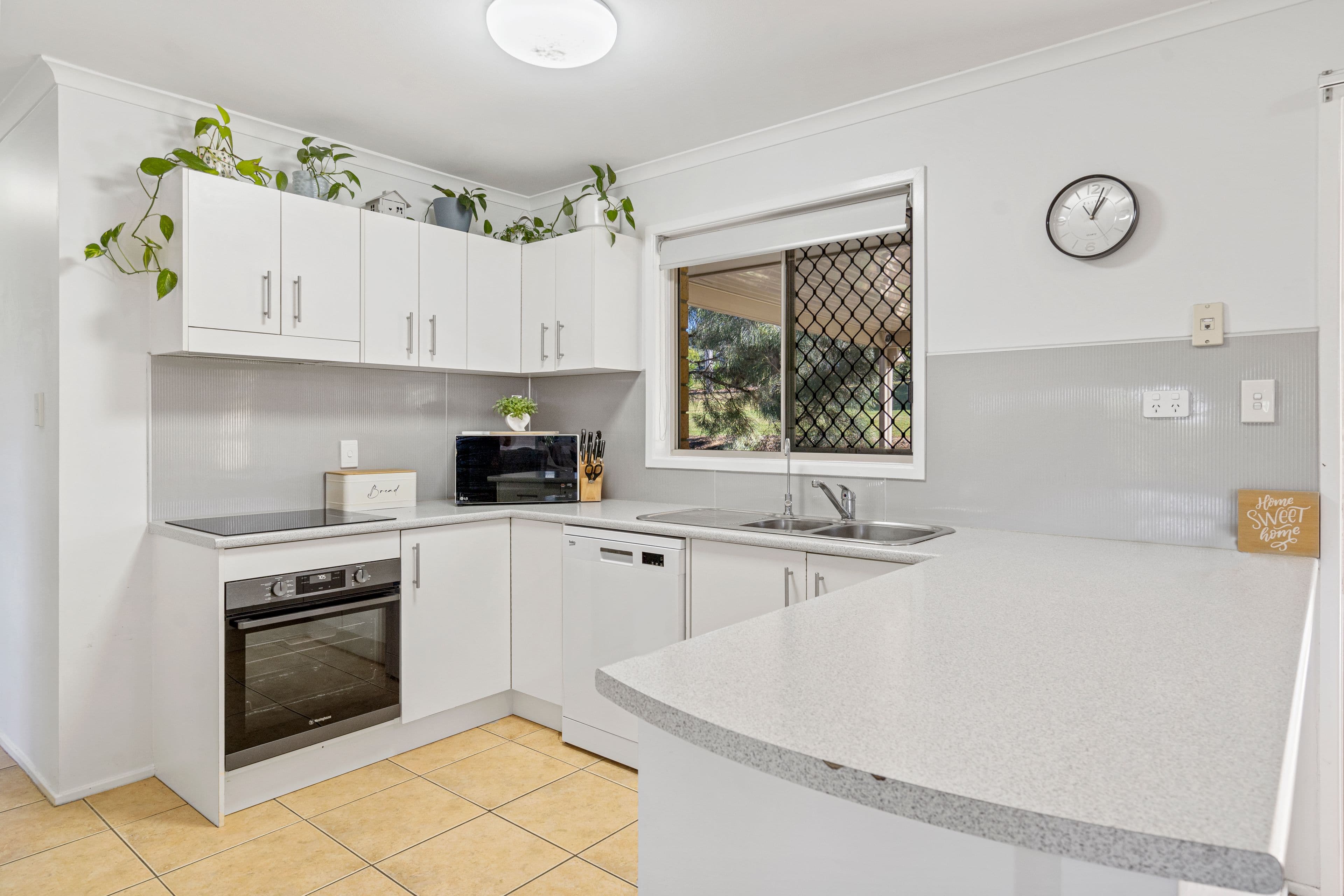 137 Lakes Drive, Laidley Heights QLD 4341, Laidley Heights - Thumbnail 3