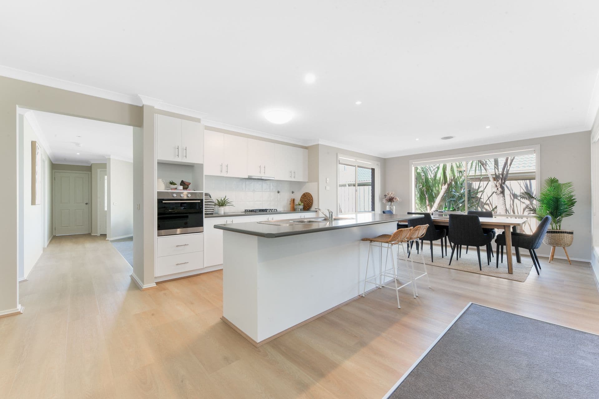 16 Earlsfield Drive, Berwick VIC 3806, Berwick - Thumbnail 5