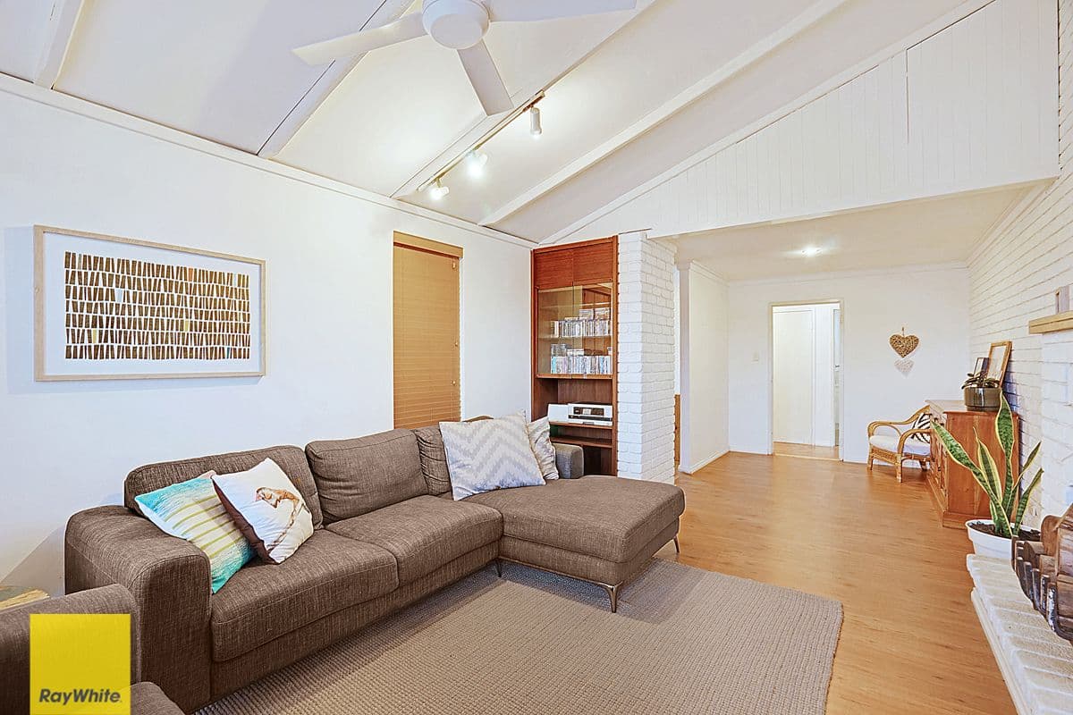 26 Whitworth Avenue, Girrawheen WA 6064, Girrawheen - Image 1