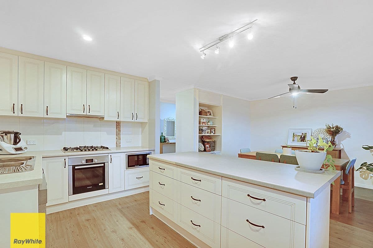 26 Whitworth Avenue, Girrawheen WA 6064, Girrawheen - Thumbnail 8