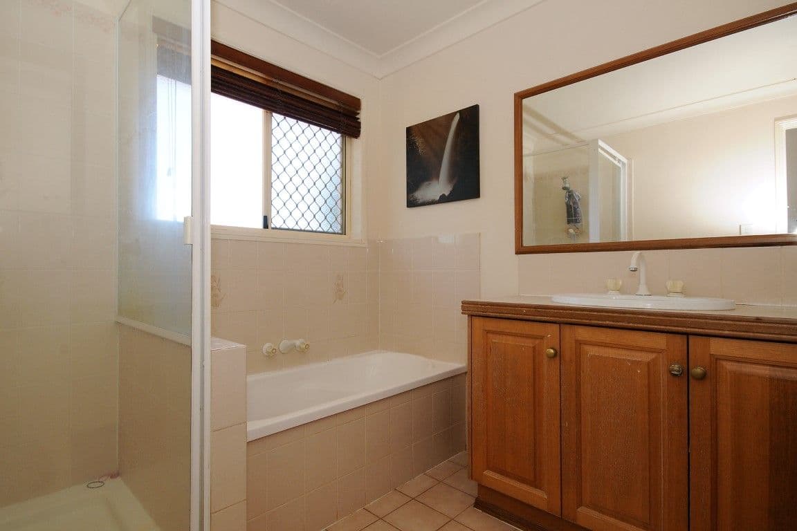 3 Blueberry Ash Court, GLENVALE QLD 4350, Glenvale - Thumbnail 5