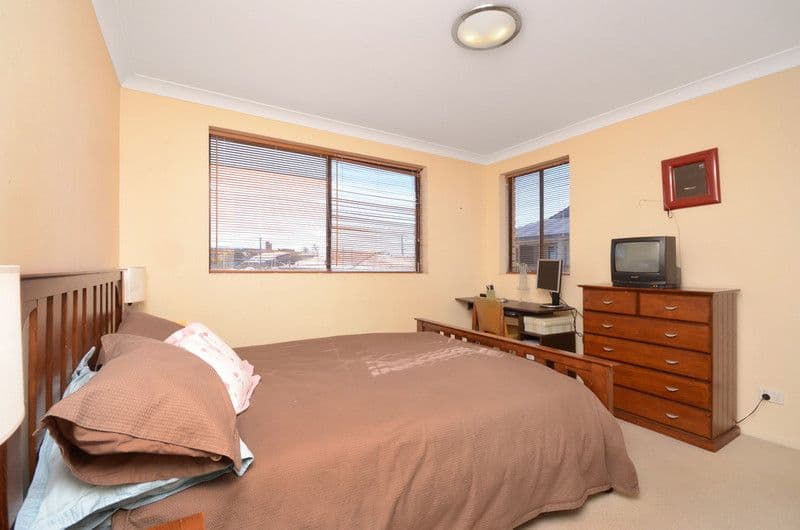 10 Knowsley Street, GREENSLOPES QLD 4120, Greenslopes - Thumbnail 7