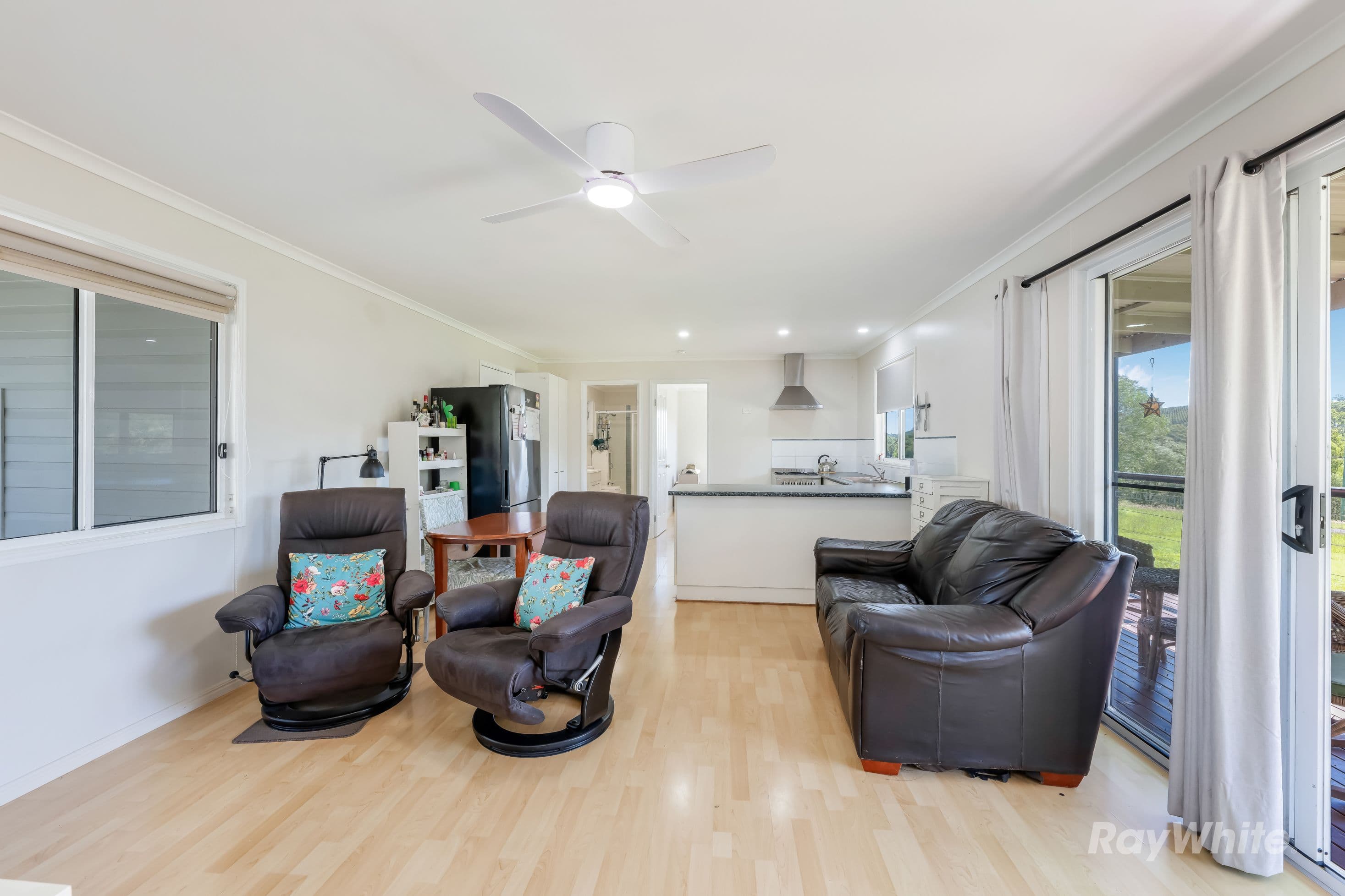 8 Kapunda Street, Mount Perry QLD 4671, Mount Perry - Thumbnail 6