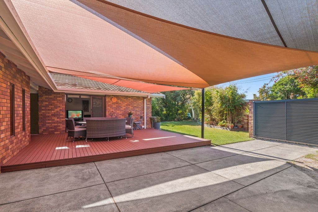 11 Mawarra Street, Palm Beach QLD 4221, Palm Beach - Thumbnail 2