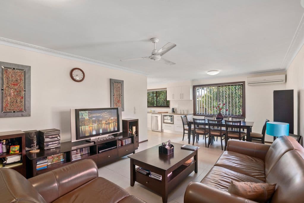 11 Mawarra Street, Palm Beach QLD 4221, Palm Beach - Thumbnail 7