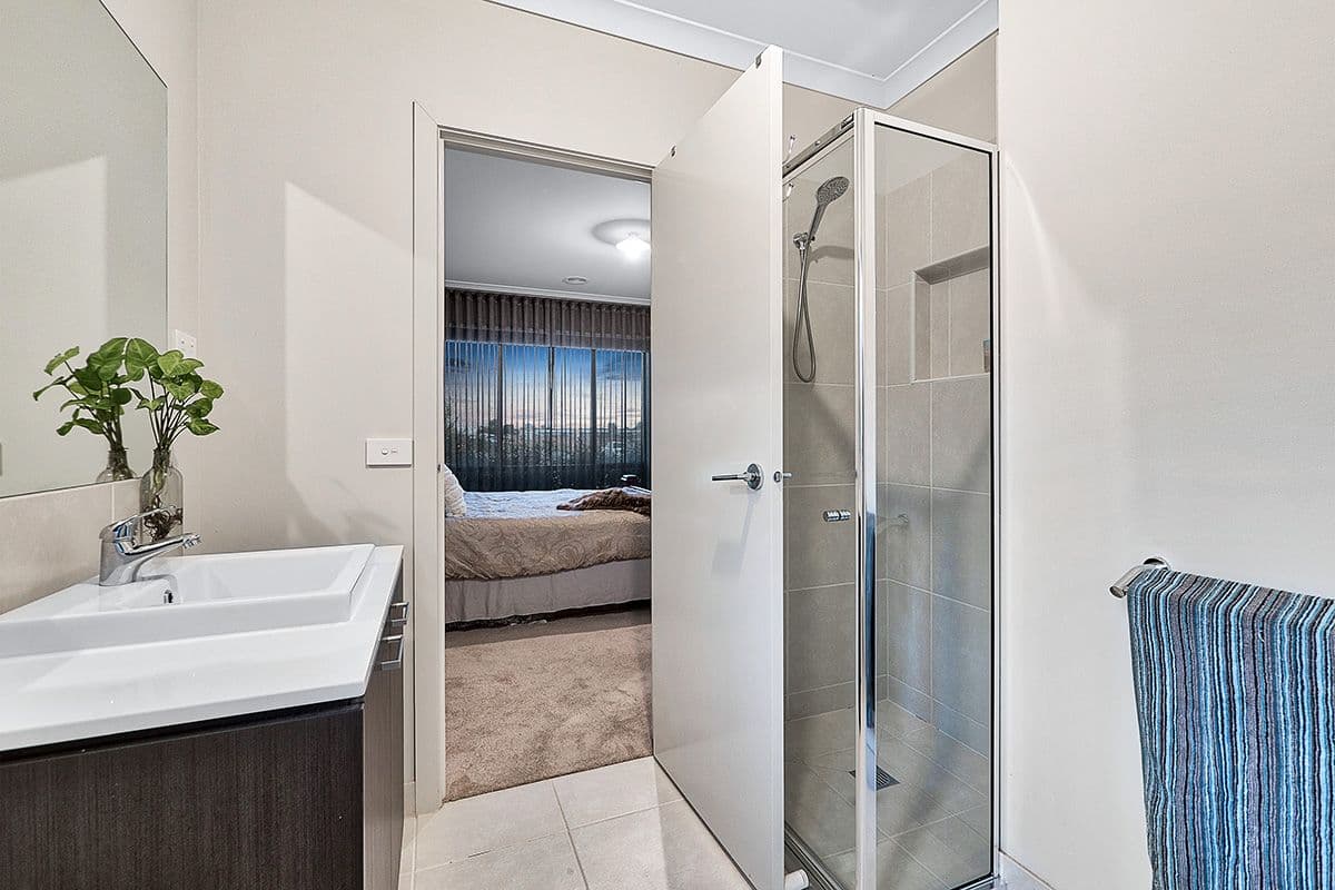 208 Alisma Boulevard, Cranbourne North VIC 3977, Cranbourne North - Thumbnail 6