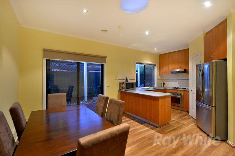 6 Forest Oak Drive, UPPER FERNTREE GULLY VIC 3156, Upper Ferntree Gully - Thumbnail 3