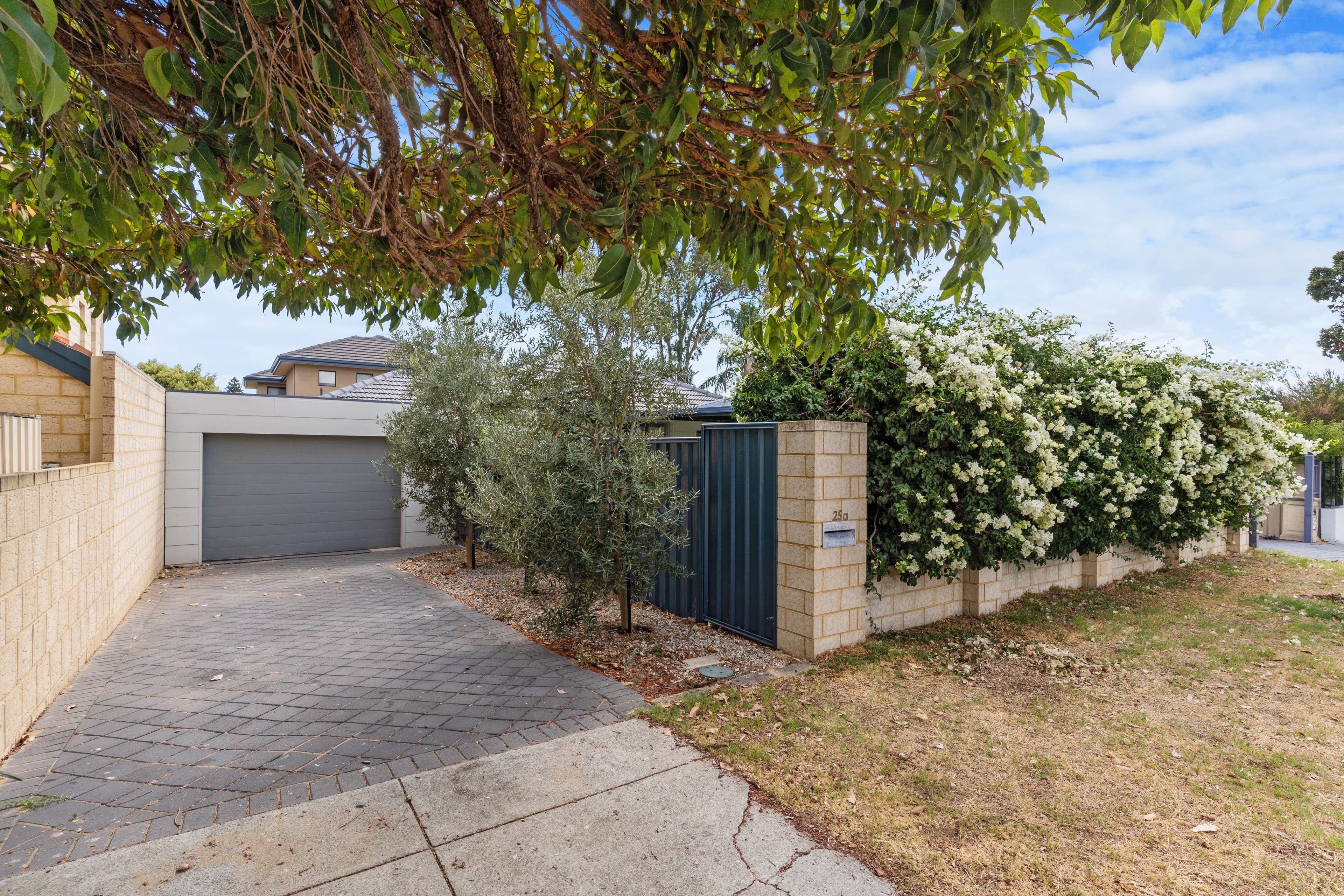 25A Francis Avenue, Karrinyup WA 6018, Karrinyup - Thumbnail 3