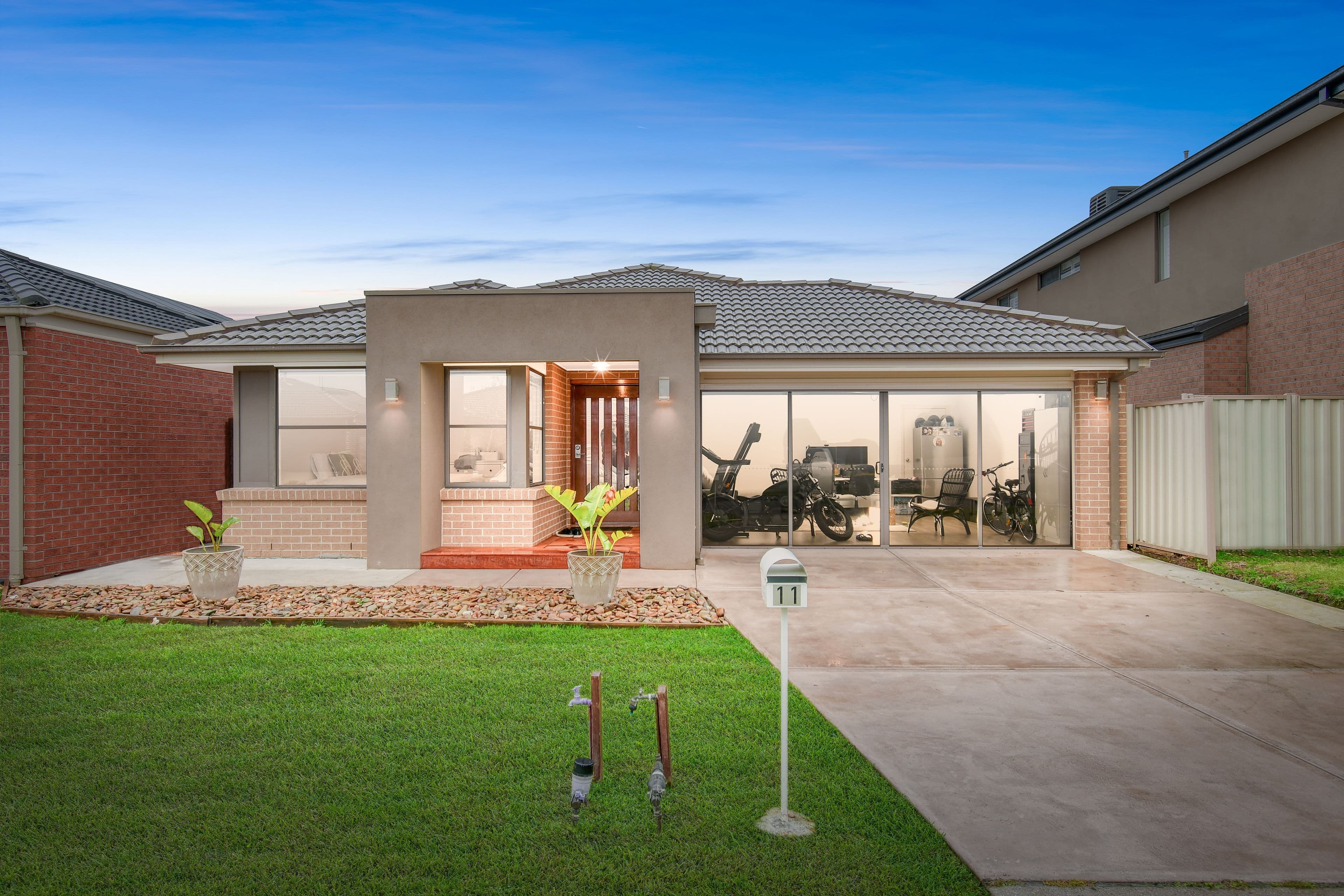 11 Cockatoo Road, Pakenham VIC 3810, Pakenham - Image 1
