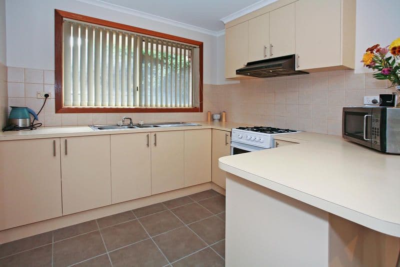 172 Thornhill Road, HIGHTON VIC 3216, Highton - Thumbnail 2