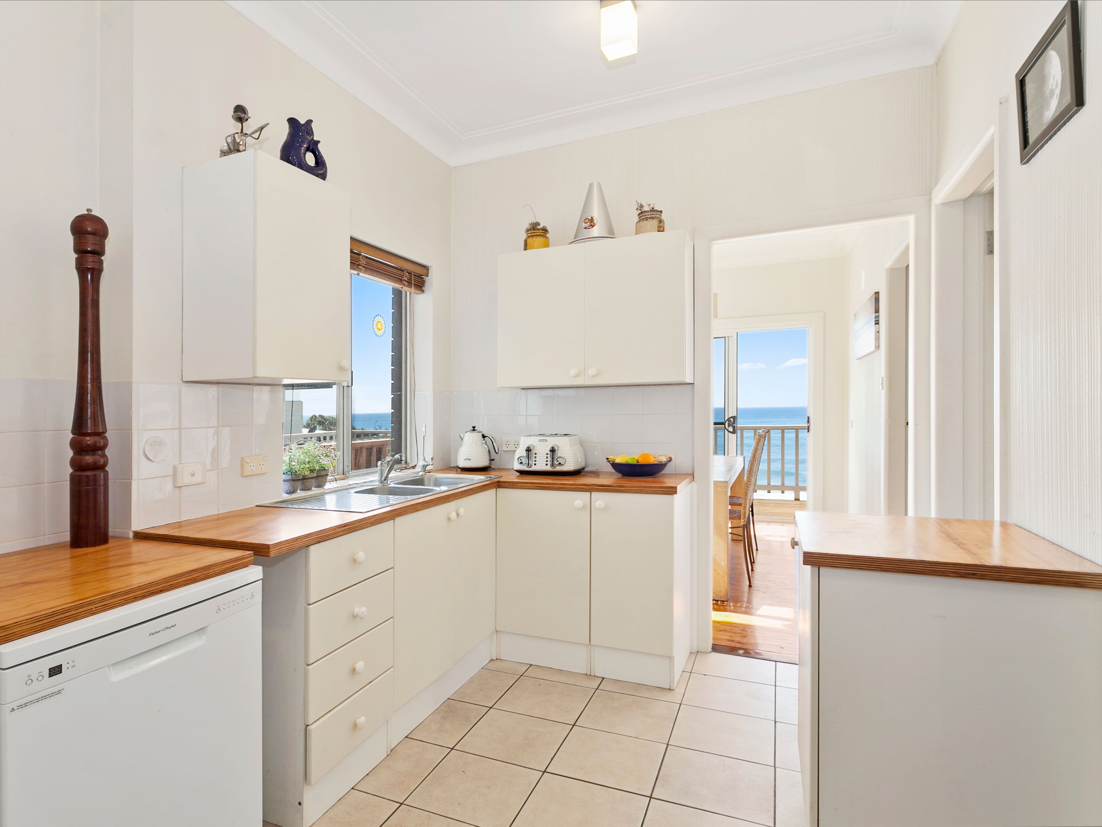 603 Lawrence Hargrave Drive, Wombarra - Thumbnail 6