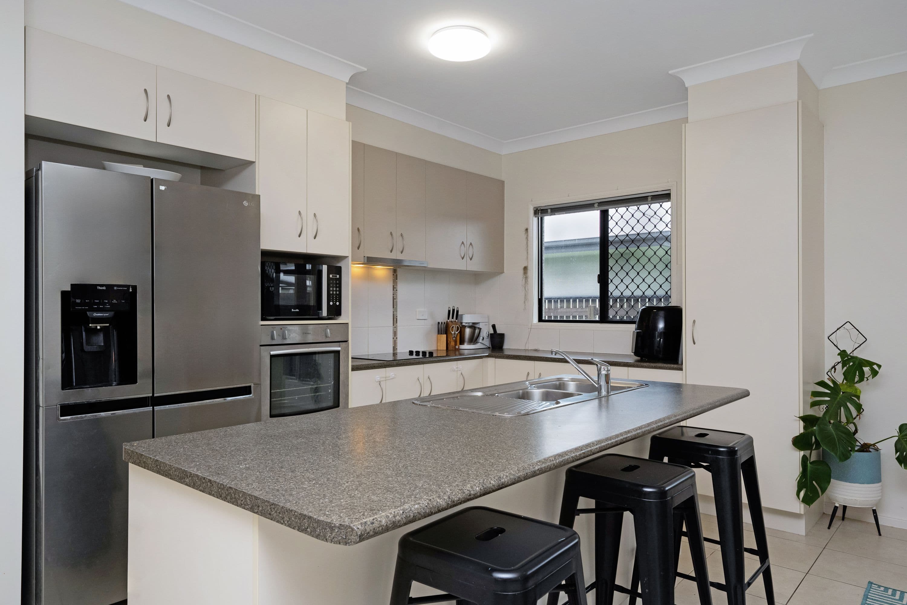 10 Ashmore Crescent, Burdell QLD 4818, Burdell - Thumbnail 3
