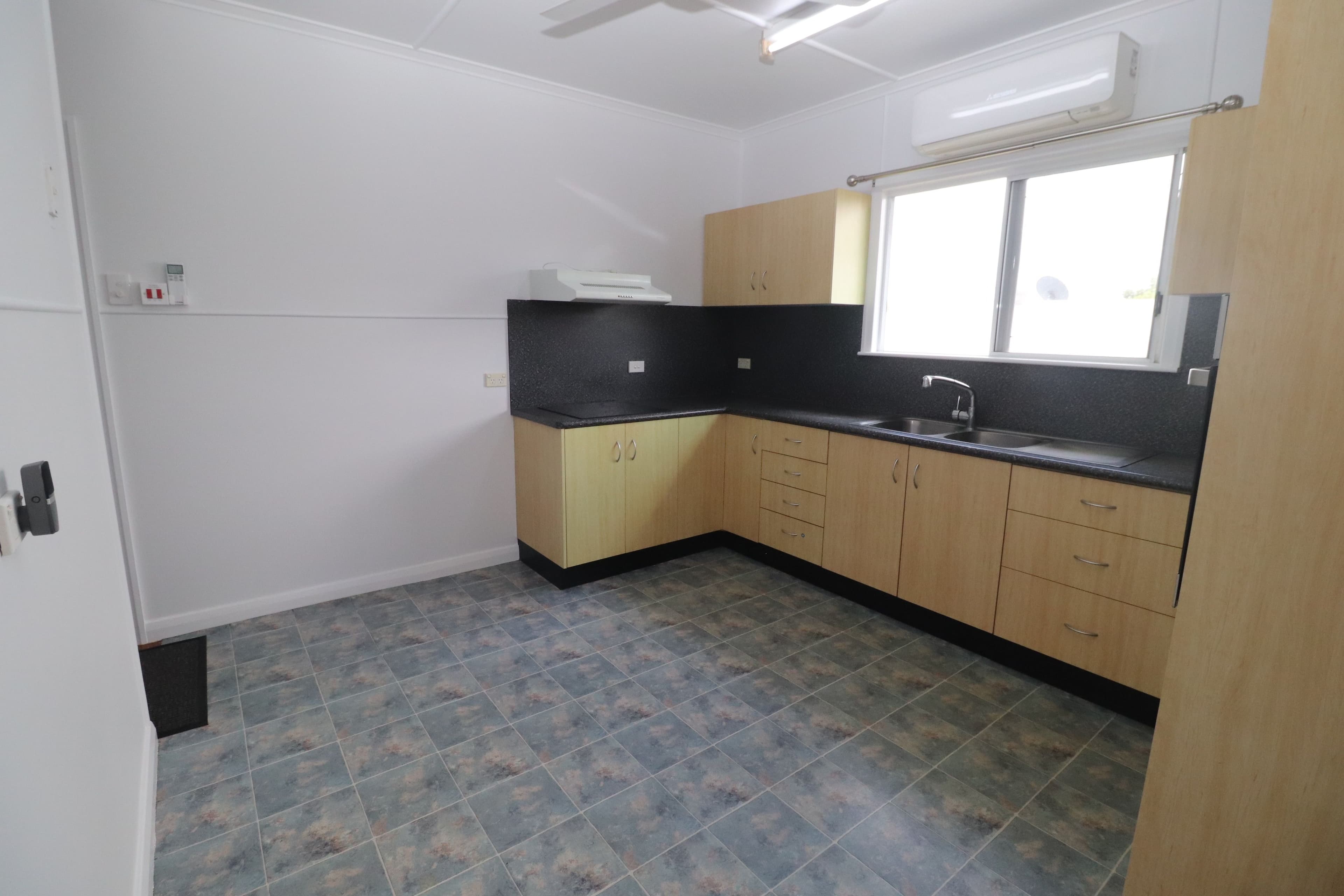 12 Jesson Street, Ingham QLD 4850, Ingham - Thumbnail 5