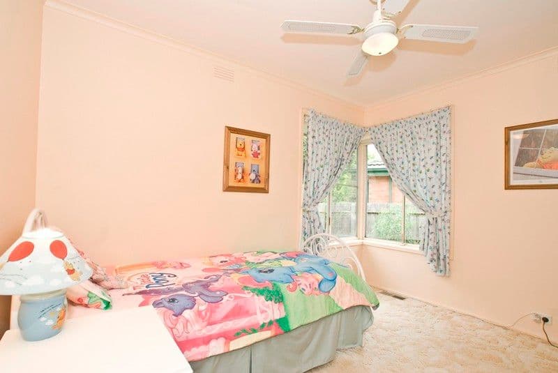15 WINIFRED Road, Mooroolbark VIC 3138, Mooroolbark - Thumbnail 6