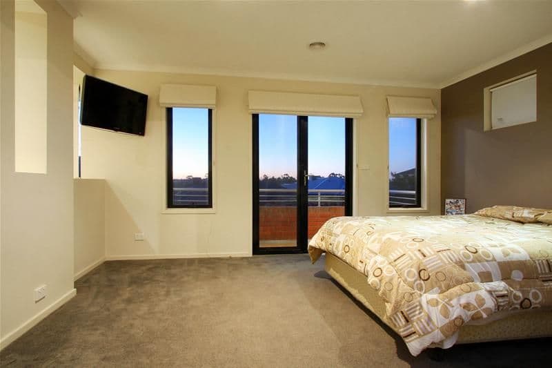 15 Scarlet Drive, BUNDOORA VIC 3083, Bundoora - Thumbnail 8
