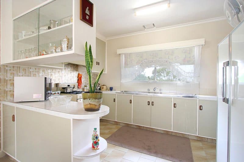 76 Oakpark Drive, CHADSTONE VIC 3148, Chadstone - Thumbnail 3