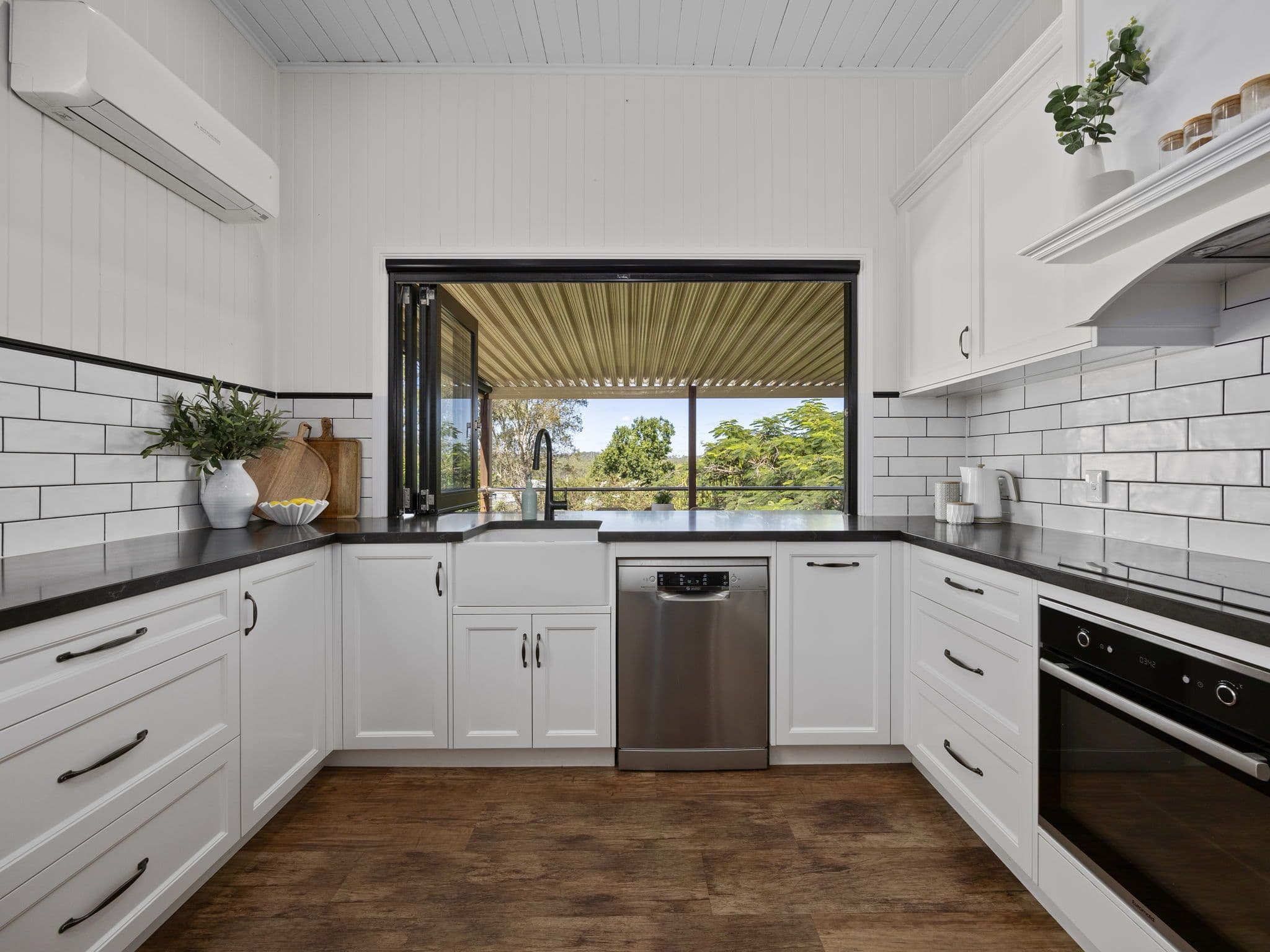 18 Alice Street, Silkstone QLD 4304, Silkstone - Thumbnail 6