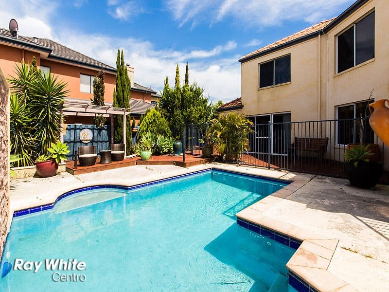 1 Bishop Riley Way, CHURCHLANDS WA 6018, Churchlands - Thumbnail 2