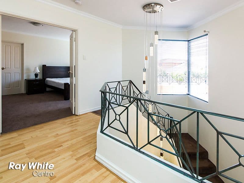 1 Bishop Riley Way, CHURCHLANDS WA 6018, Churchlands - Thumbnail 7