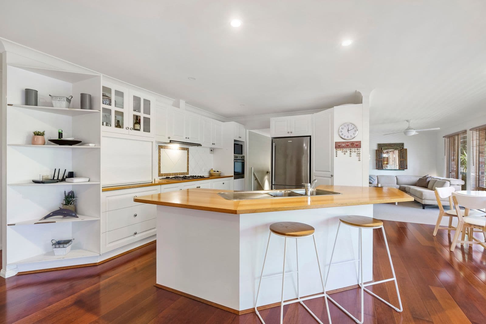 54 Forest Drive, Elanora QLD 4221, Elanora - Thumbnail 5