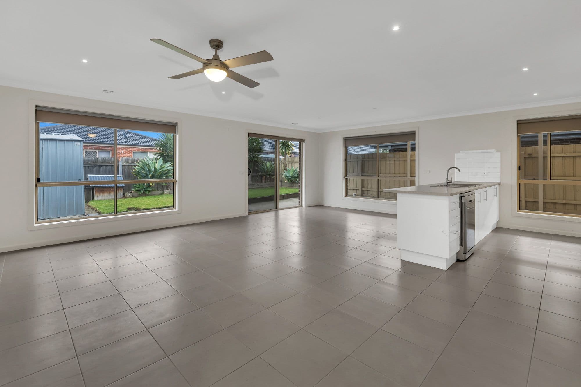 23 Greenleaf Circuit, Tarneit VIC 3029, Tarneit - Thumbnail 3