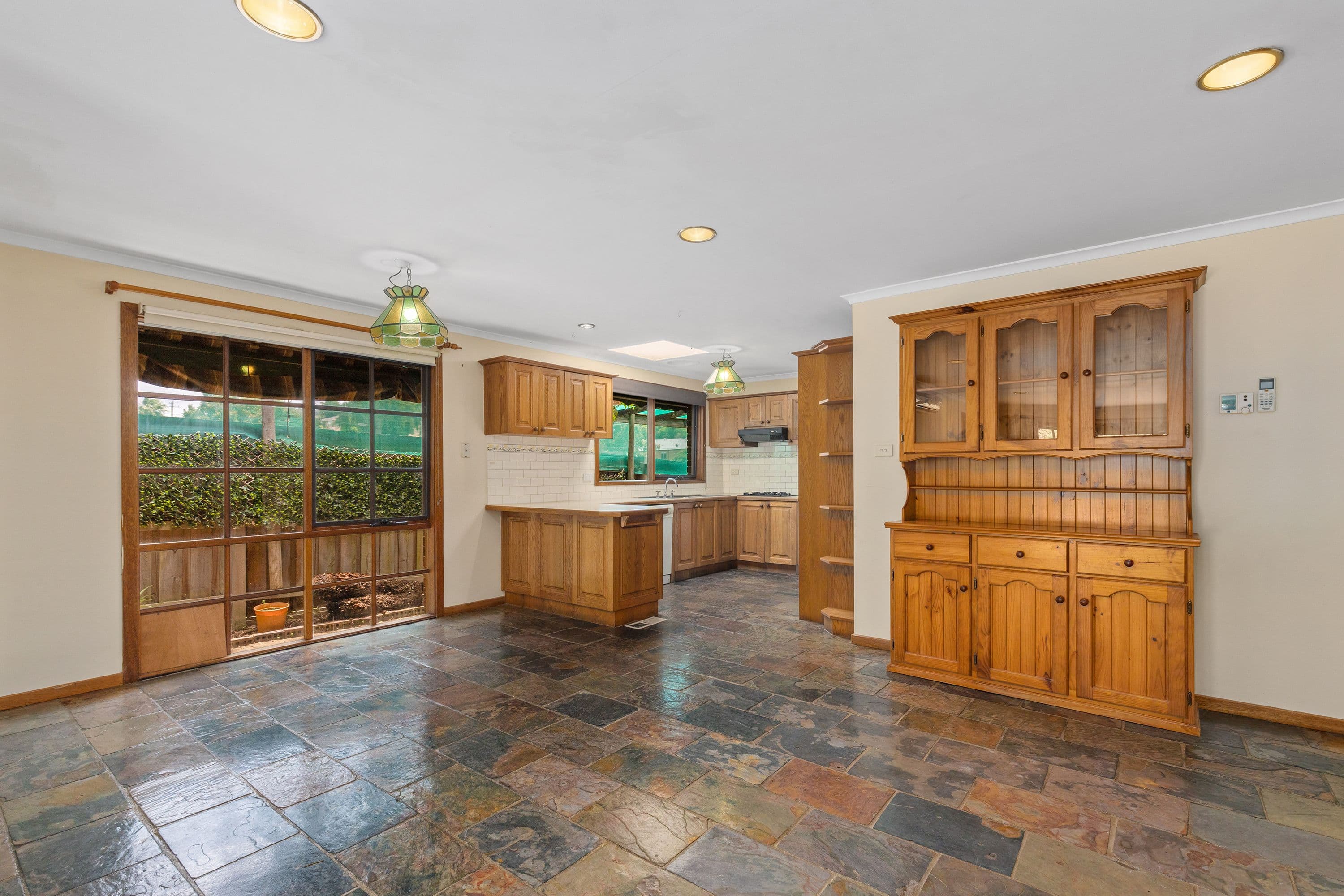 218 Outlook Drive, Dandenong North VIC 3175, Dandenong North - Thumbnail 4