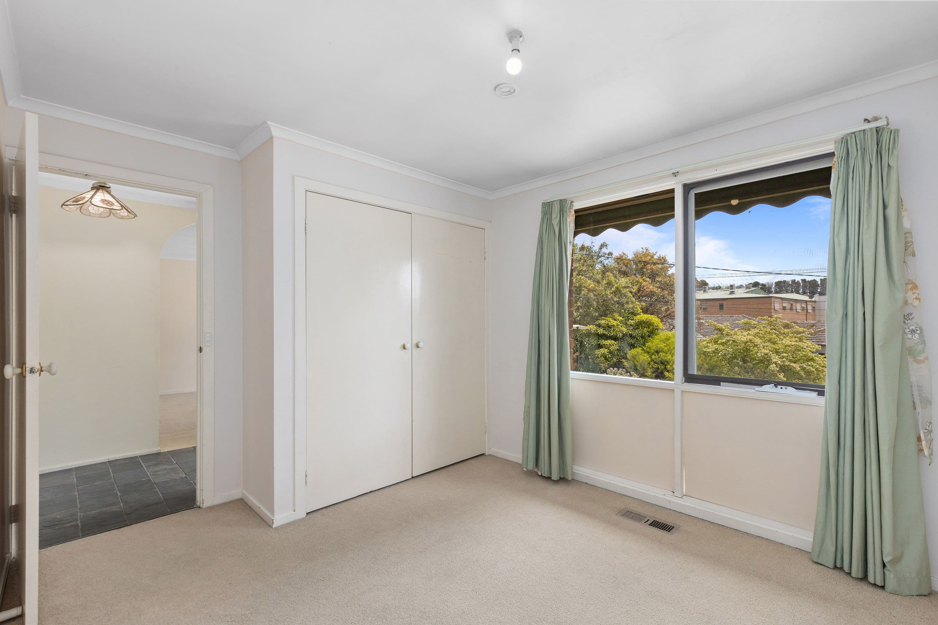 218 Outlook Drive, Dandenong North VIC 3175, Dandenong North - Thumbnail 8