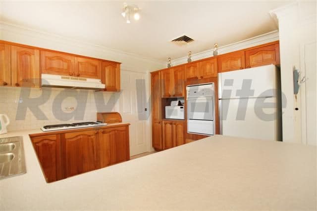 16 Wisteria Close, GLENMORE PARK NSW 2745, Glenmore Park - Thumbnail 4