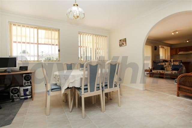 16 Wisteria Close, GLENMORE PARK NSW 2745, Glenmore Park - Thumbnail 5
