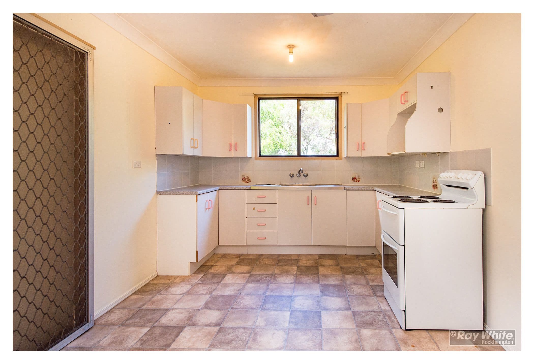 15 Cowan Street, Gracemere QLD 4702, Gracemere - Thumbnail 3