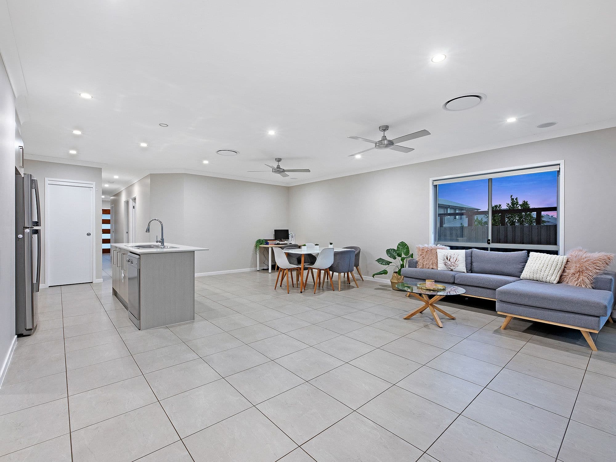 9 Springbrook Street, South Ripley QLD 4306, South Ripley - Thumbnail 2