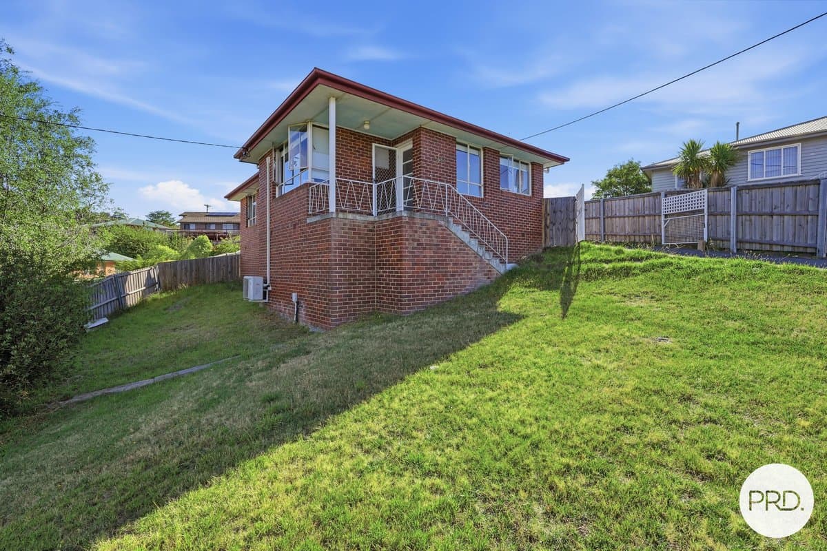 10
                Taree
                Street
            
            
            
            chigwell
            
            
            TAS,
            7011, Chigwell - Thumbnail 2