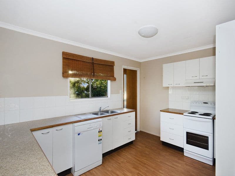 33 Davies Street, Mount Louisa QLD 4814, Mount Louisa - Thumbnail 2