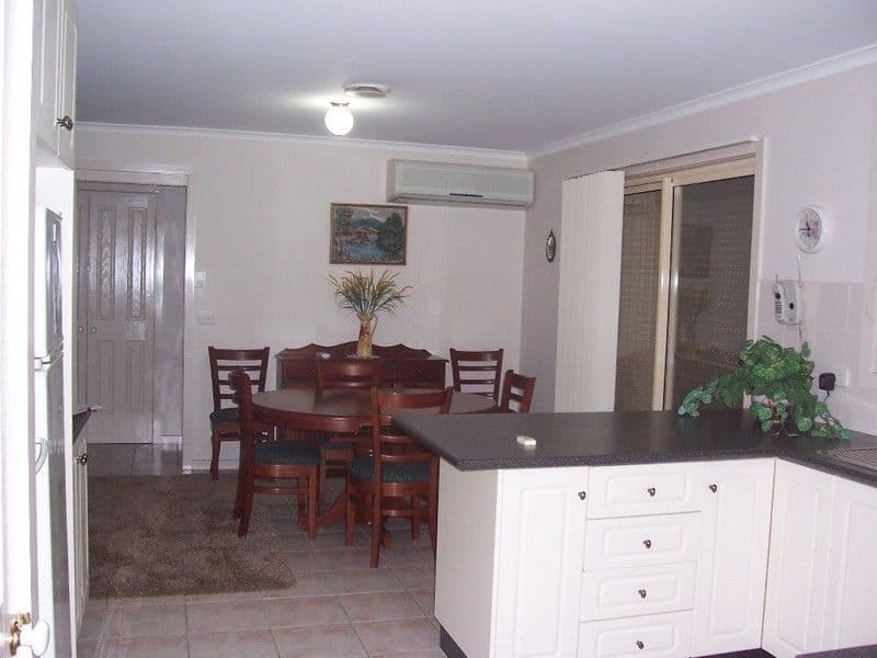 30 Parkwood Way, TRARALGON VIC 3844, Traralgon - Thumbnail 2