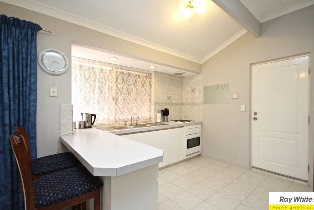16 Vilberie Close, KIARA WA 6054, Kiara - Thumbnail 4