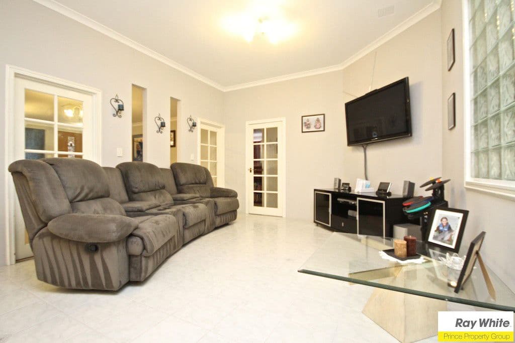 16 Vilberie Close, KIARA WA 6054, Kiara - Thumbnail 6