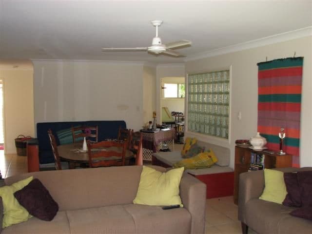 31  Baekea Drive, ELANORA QLD 4221, Elanora - Thumbnail 4