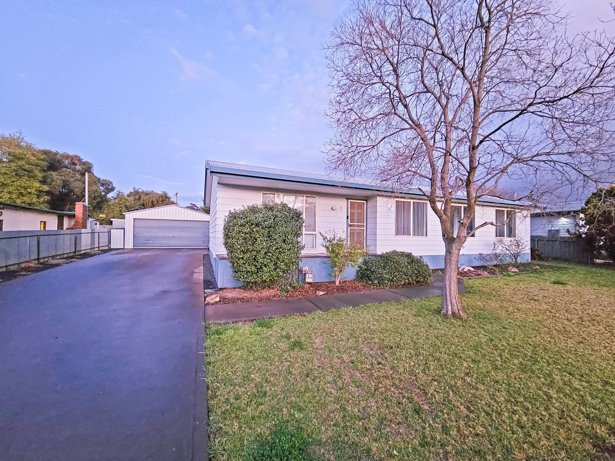 7 Lawson Street, Parkes NSW 2870, Parkes - Image 1