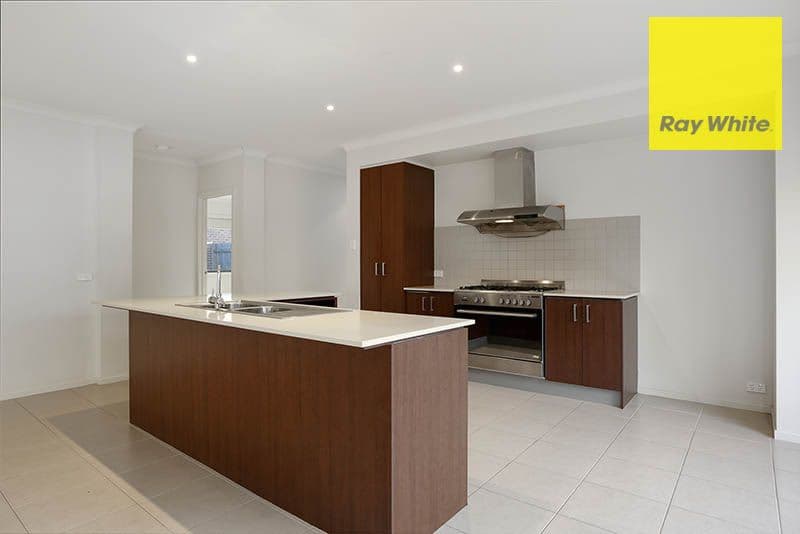 15 Windorah Drive, Point Cook VIC 3030, Point Cook - Thumbnail 3