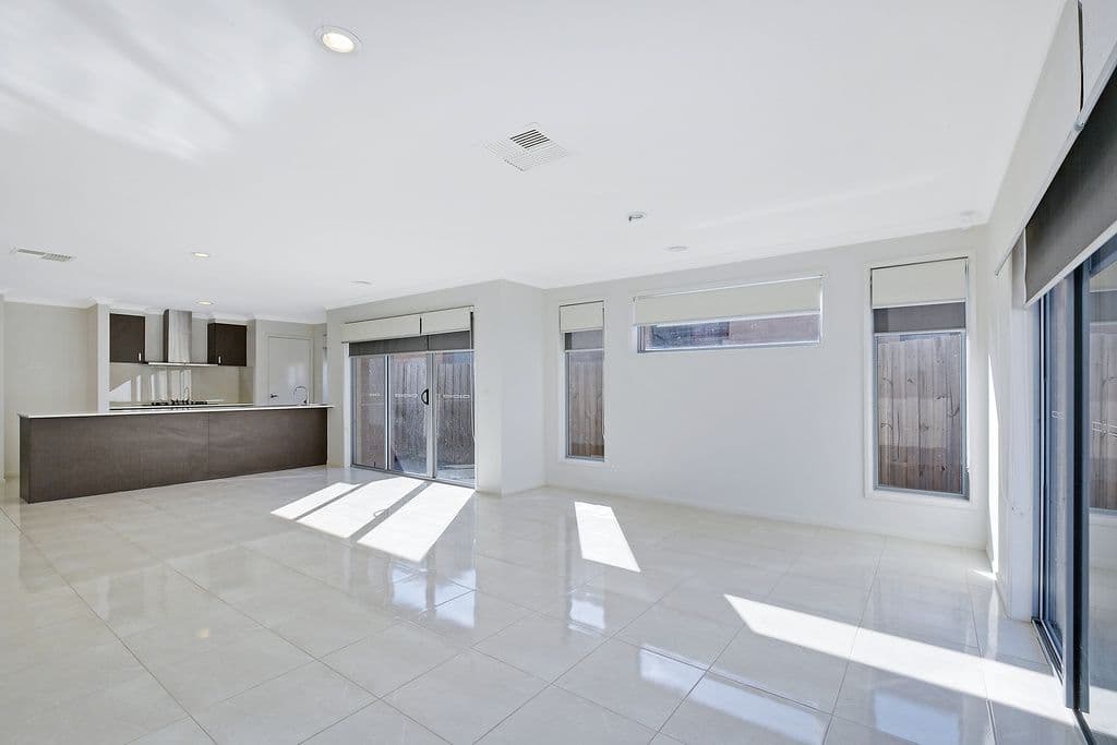 16 Broadleaf Drive, Epping VIC 3076, Epping - Thumbnail 4